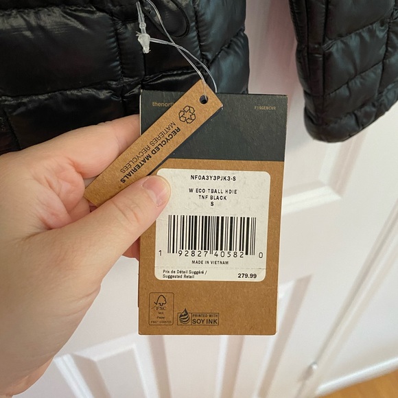 Brand new - The North Face Women's Eco Thermoball Hoodie - Picture 4 of 6